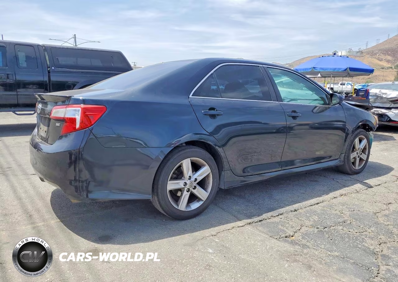 2014 Toyota Camry Se VIN:4T1BF1FK3EU867068 - 3