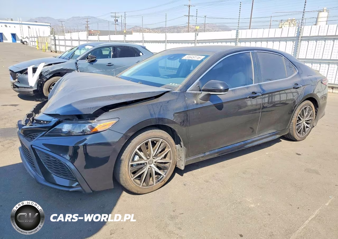 2024 Toyota Camry Hybrid Se