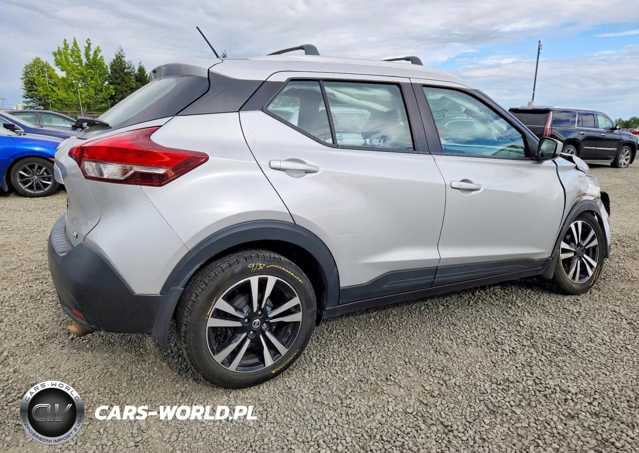 2019 Nissan Kicks Sv VIN:3N1CP5CU4KL470674 - 3