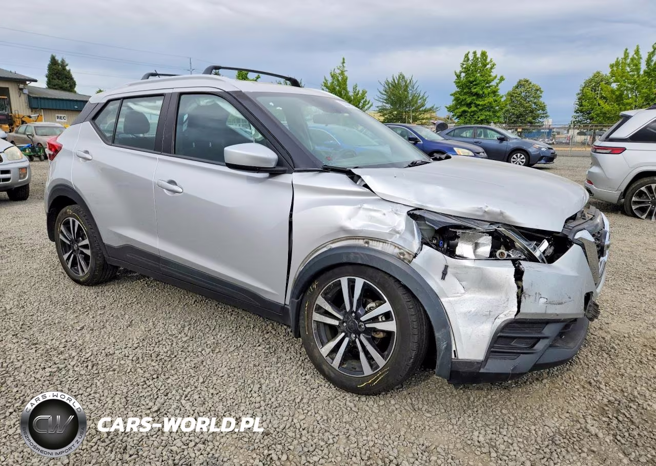 2019 Nissan Kicks Sv VIN:3N1CP5CU4KL470674 - 4