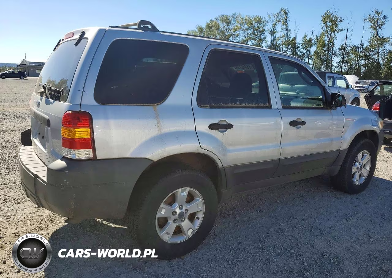 2005 Ford Escape Xlt VIN:1FMYU93175KA97270 - 3