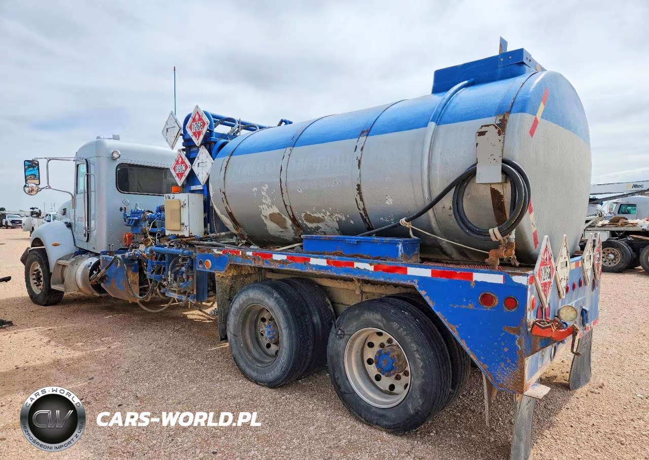 2015 Peterbilt 348 Fuel Truck VIN:2NP3LJ0XXFM269795 - 3