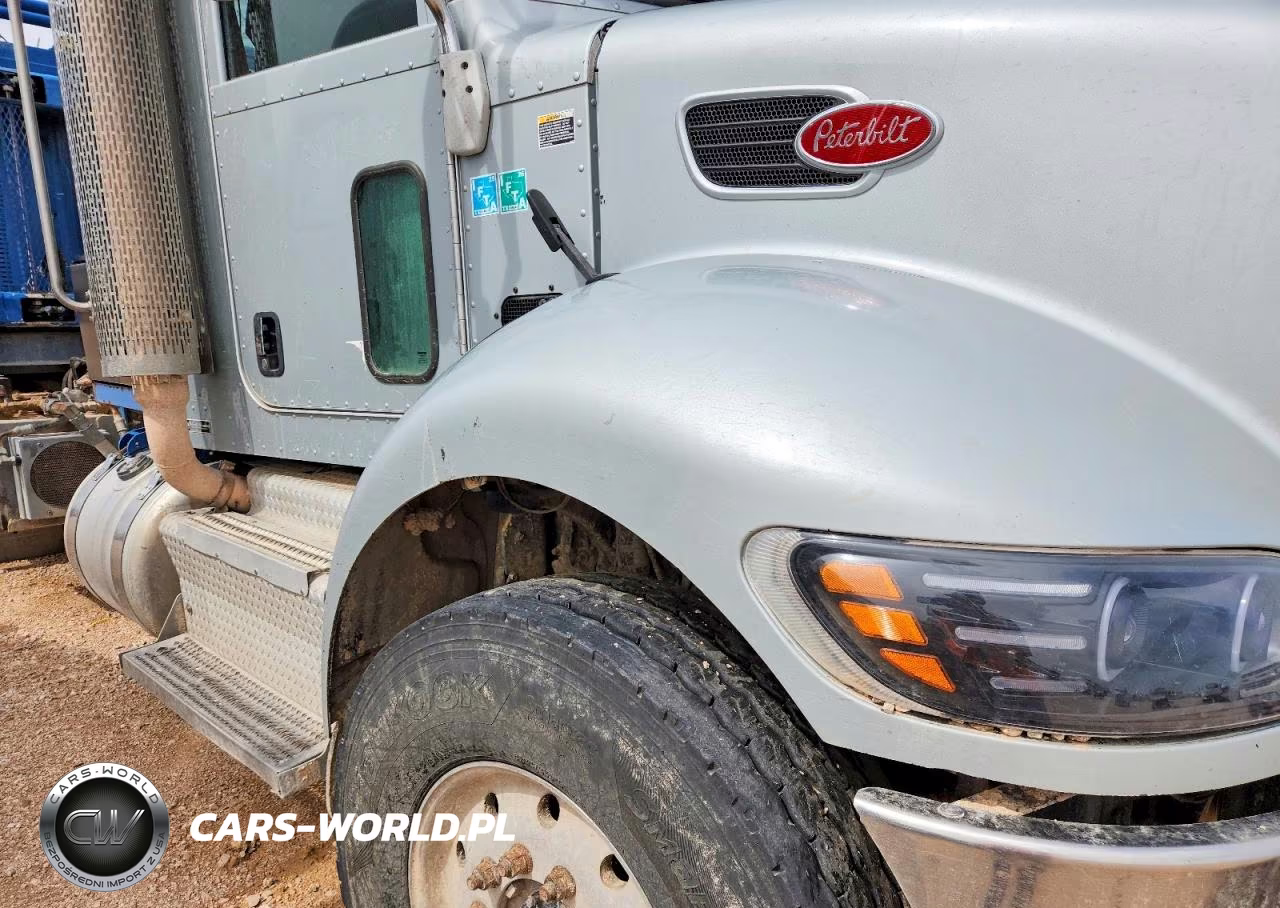 2015 Peterbilt 348 Fuel Truck VIN:2NP3LJ0XXFM269795 - 9