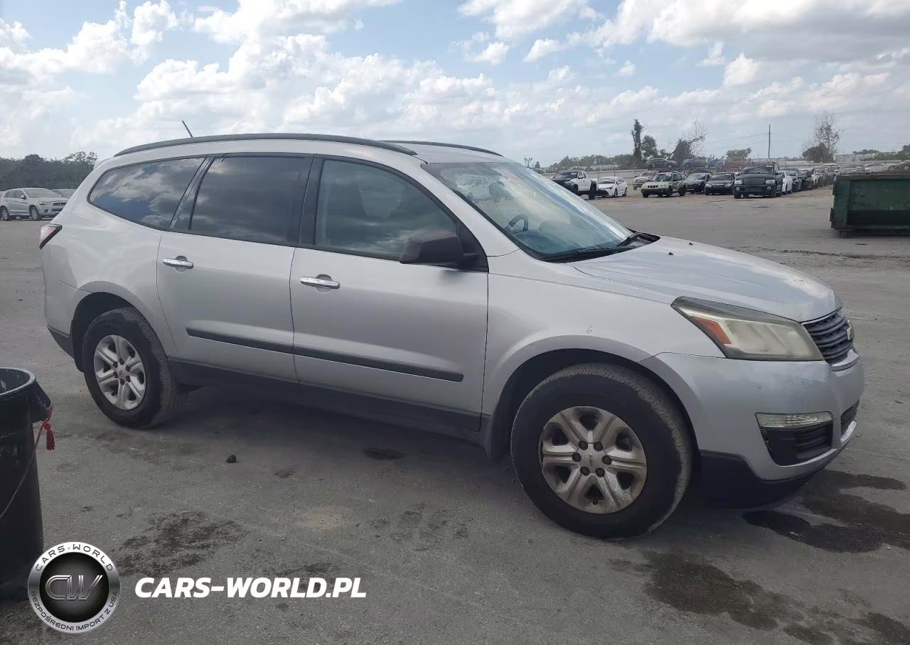 2015 Chevrolet Traverse Ls VIN:1GNKRFED0FJ174271 - 4