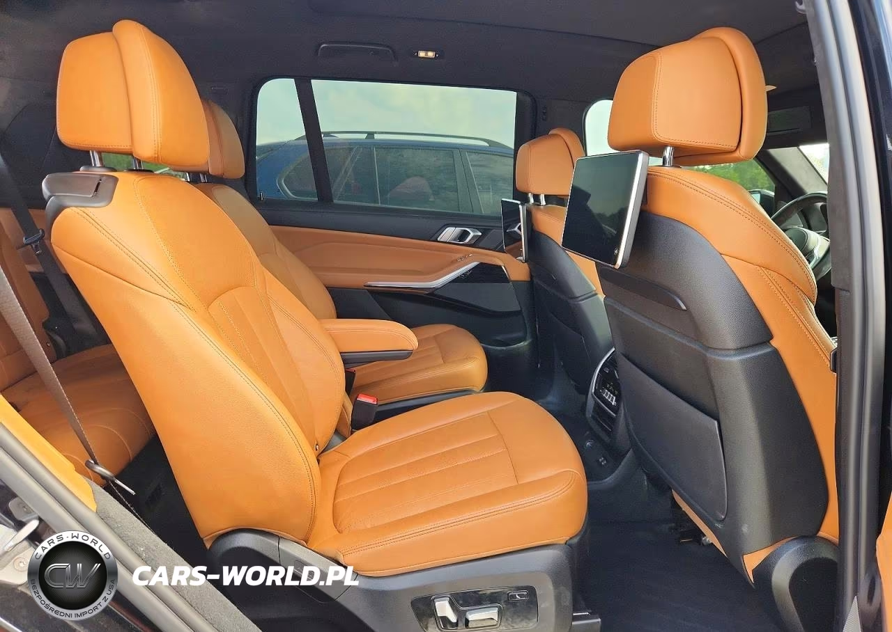 2020 BMW X7 xDrive40I VIN:5UXCW2C09L9D04559 - 11
