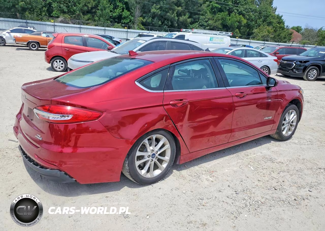 2019 Ford Fusion Se VIN:3FA6P0LU7KR222774 - 3