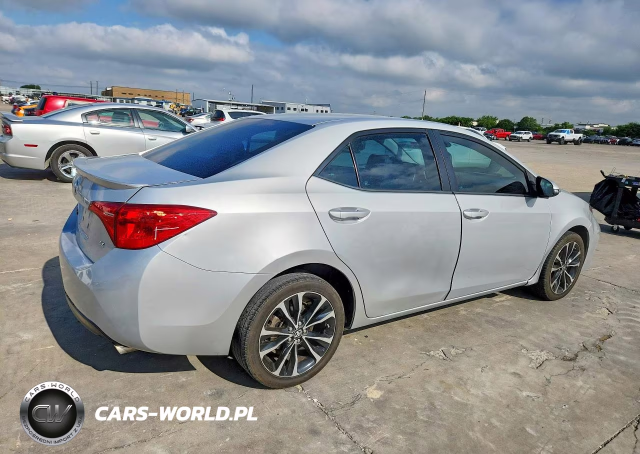 2019 Toyota Corolla Se VIN:5YFBURHE5KP903285 - 3