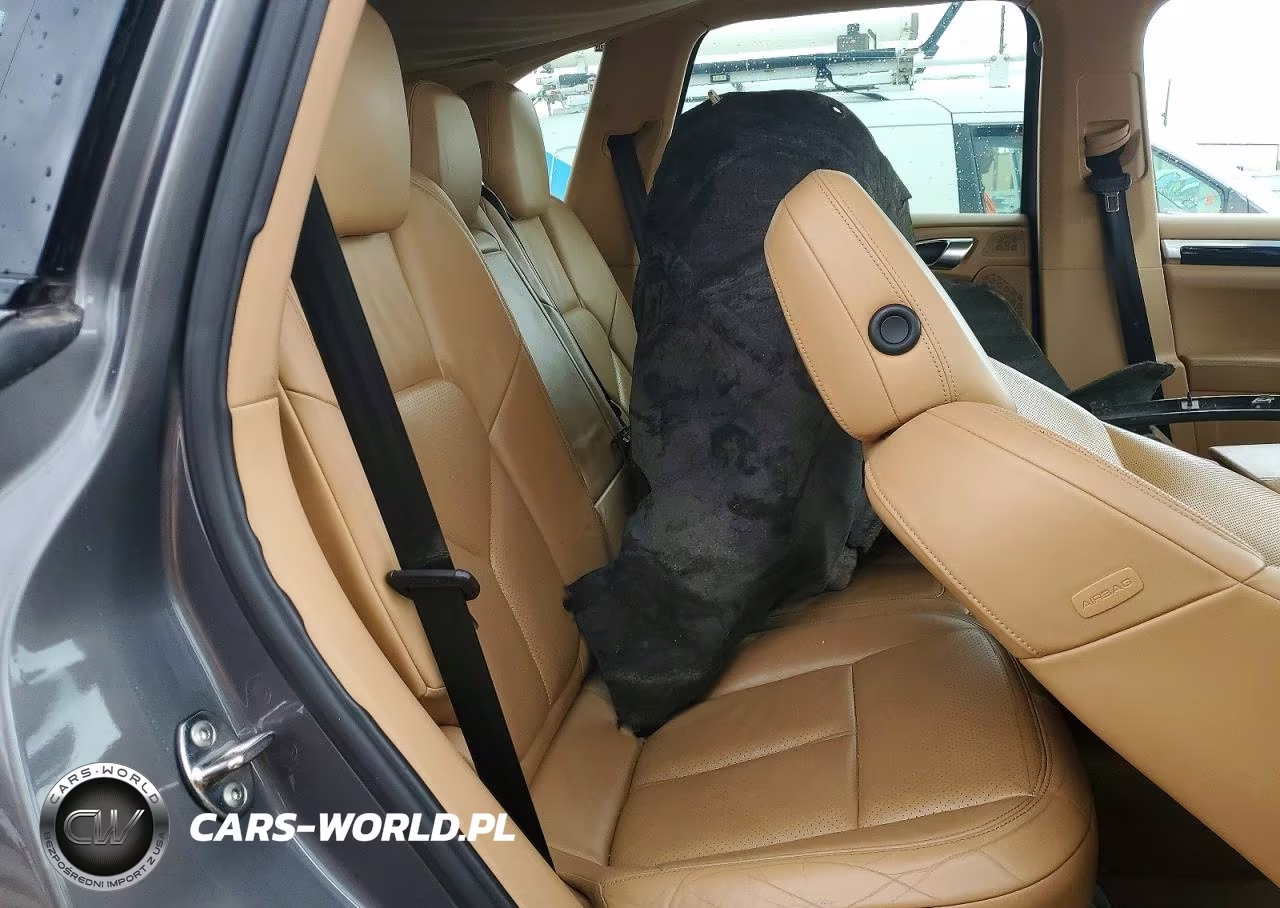2012 Porsche Cayenne S Hybrid VIN:WP1AE2A26CLA92332 - 10