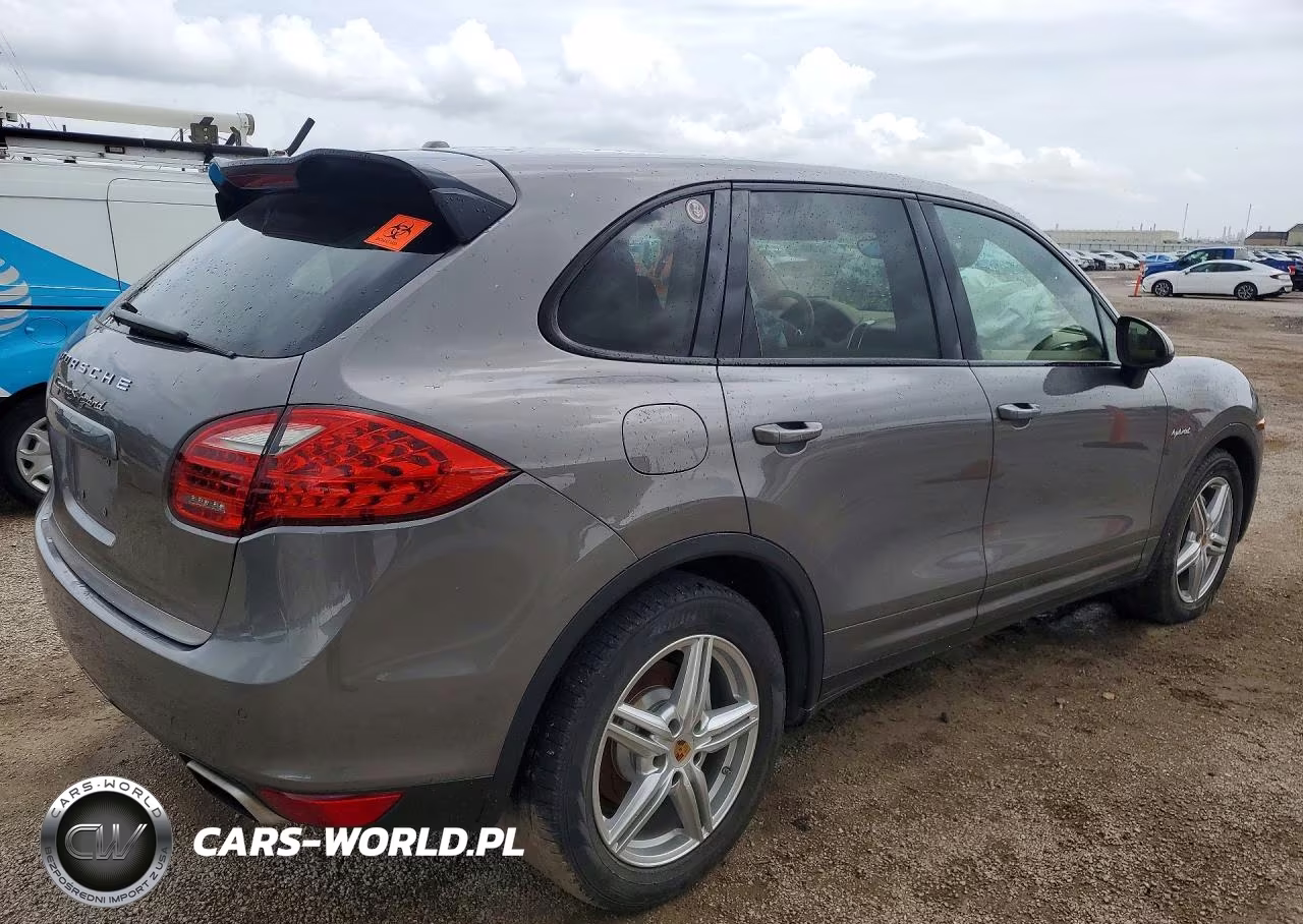2012 Porsche Cayenne S Hybrid VIN:WP1AE2A26CLA92332 - 3