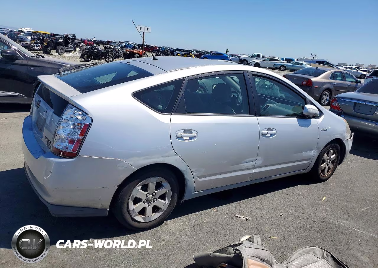 2008 Toyota Prius Base VIN:JTDKB20UX87697925 - 3