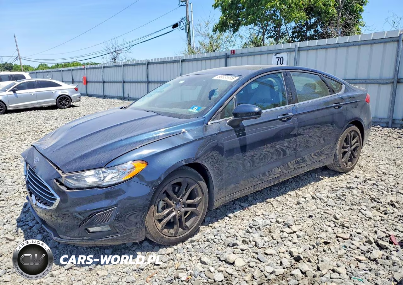 2020 Ford Fusion Se – zdjęcie 1 z 12
