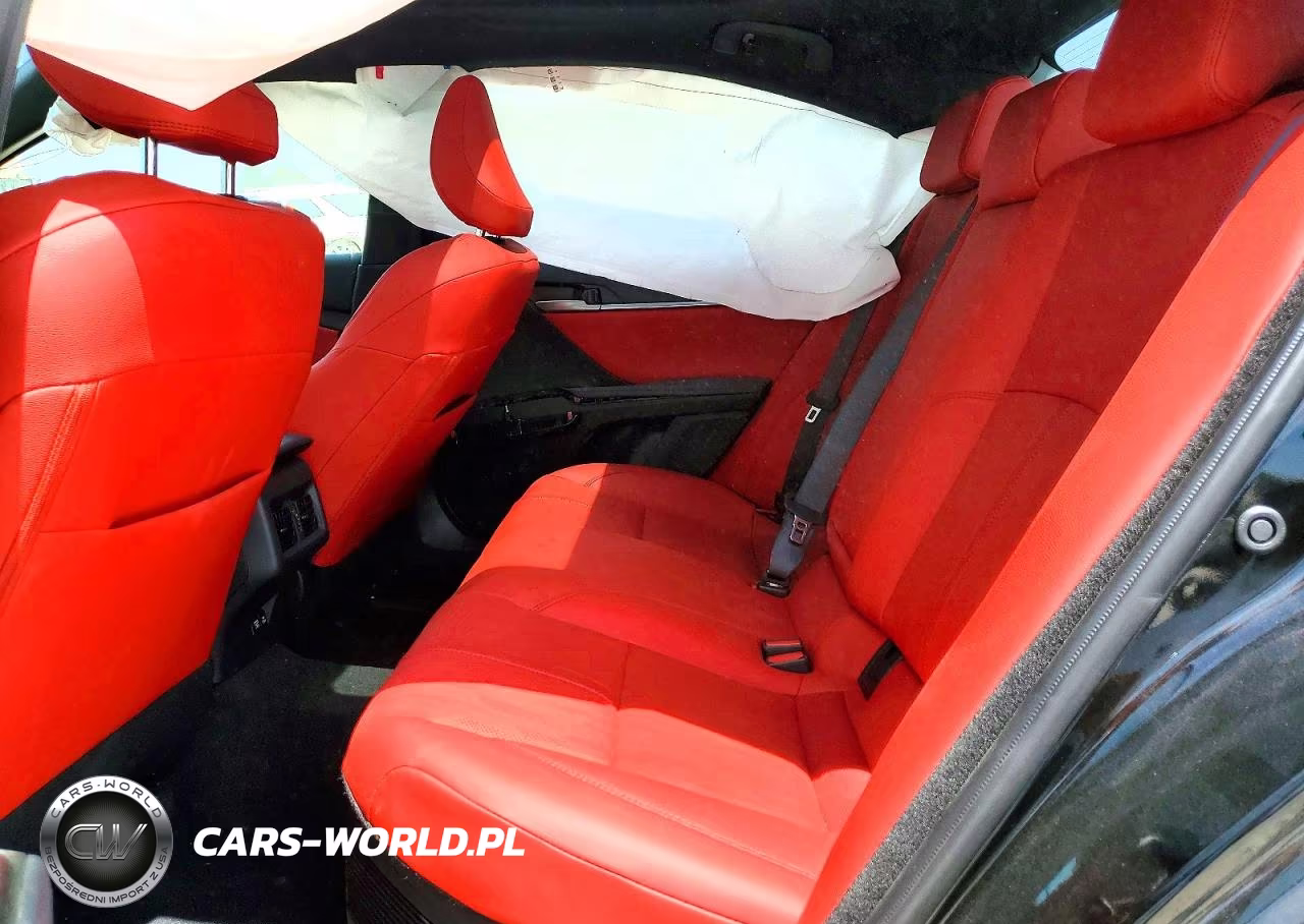2026 Toyota Camry Xse VIN:4T1DBADKXTU554085 - 10