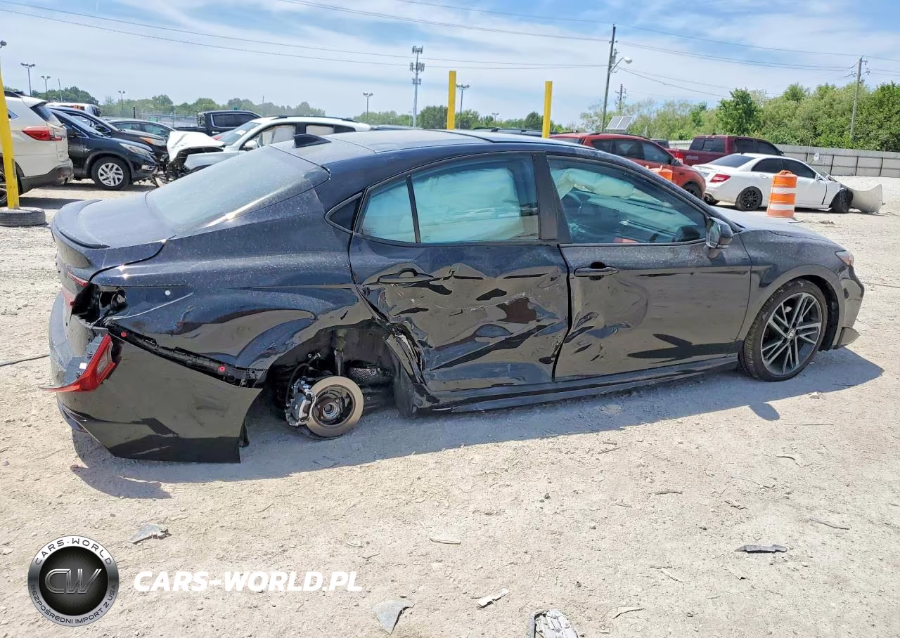 2026 Toyota Camry Xse VIN:4T1DBADKXTU554085 - 3