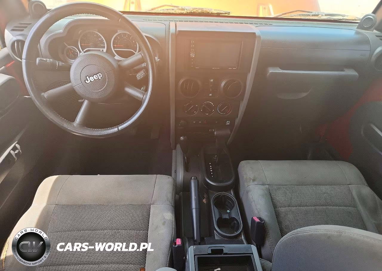 2009 Jeep Wrangler Unlimited Rubicon VIN:1J8GA69169L707666 - 8