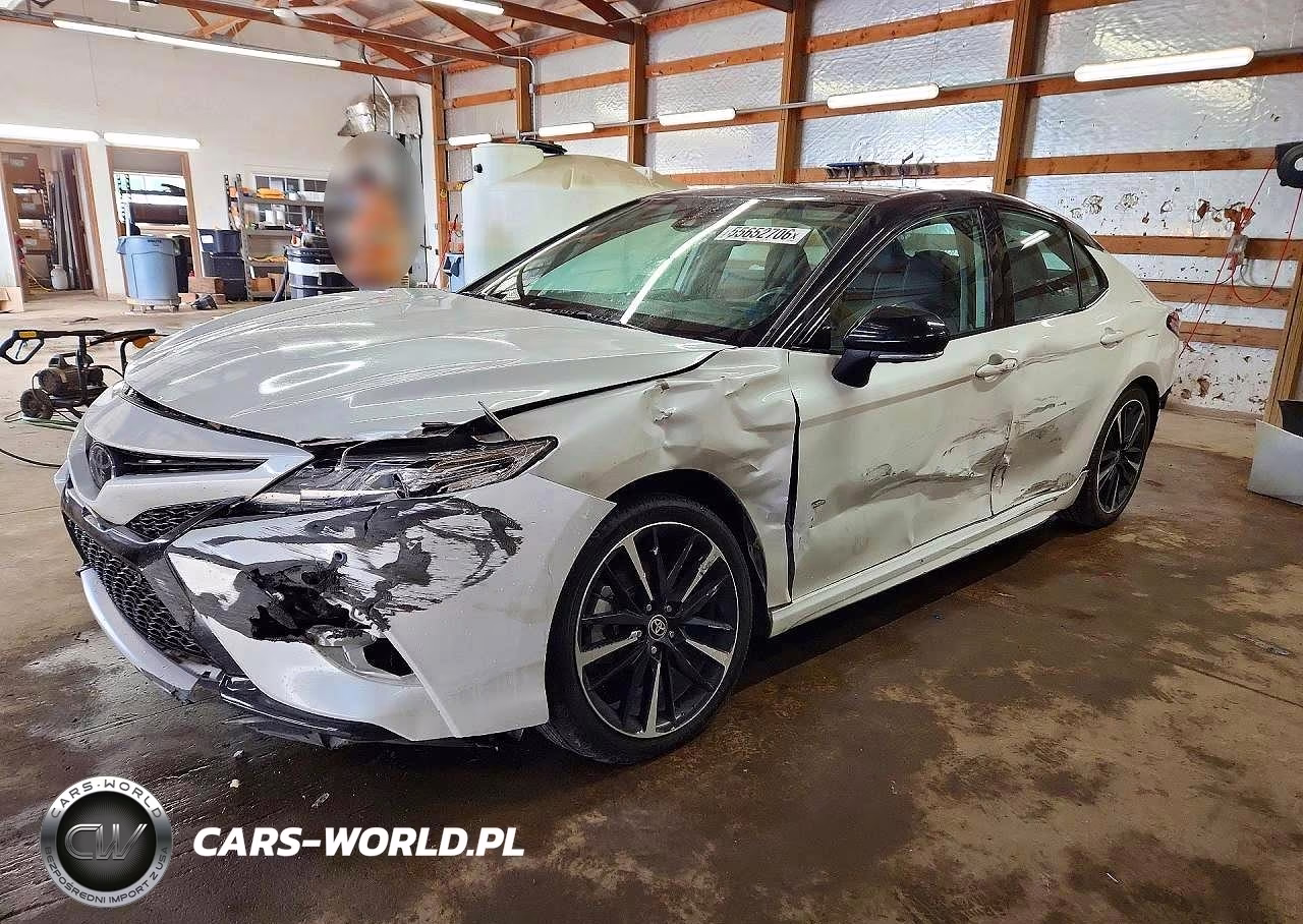 2020 Toyota Camry Xse