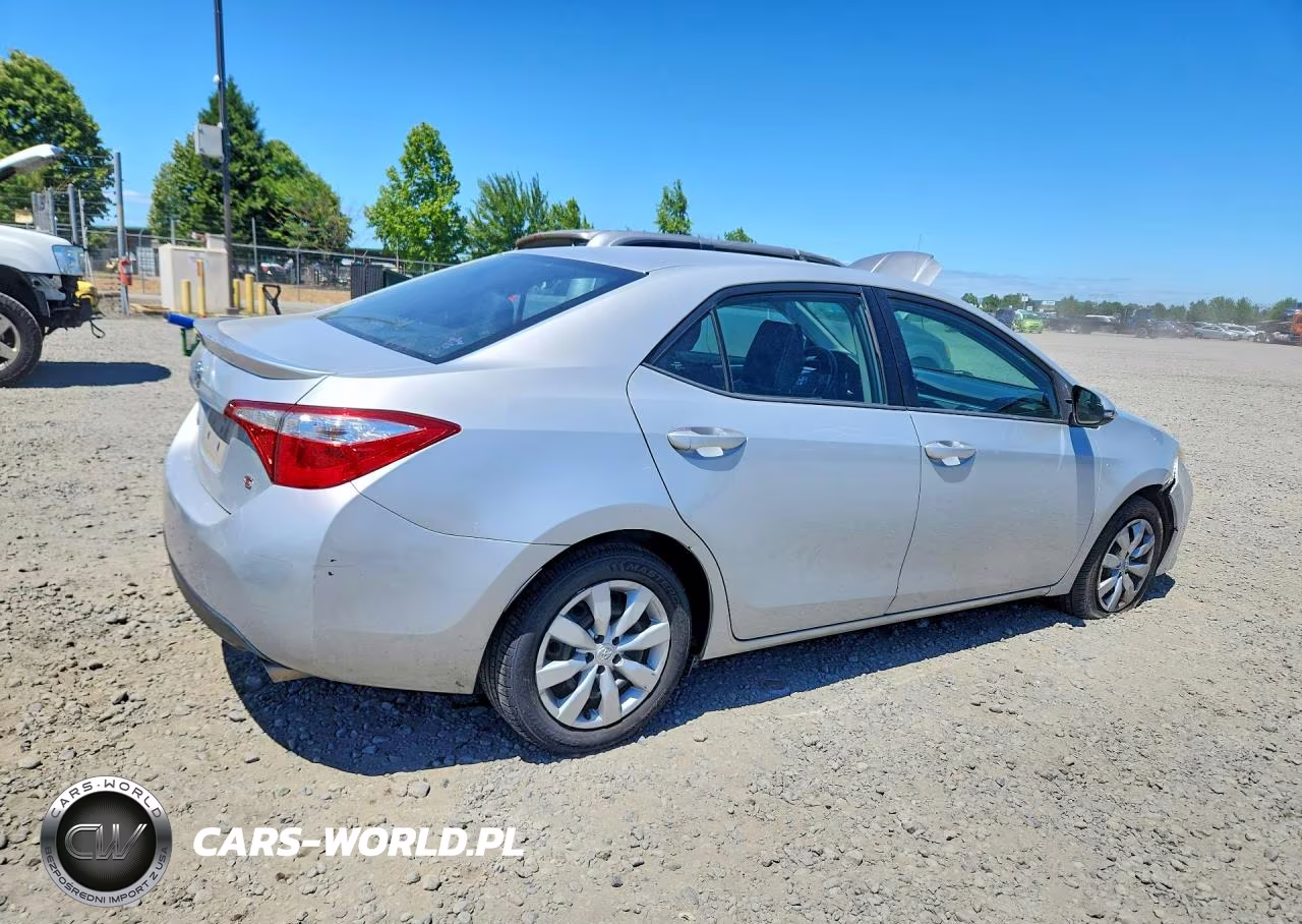 2014 Toyota Corolla L VIN:5YFBURHE3EP007927 - 3