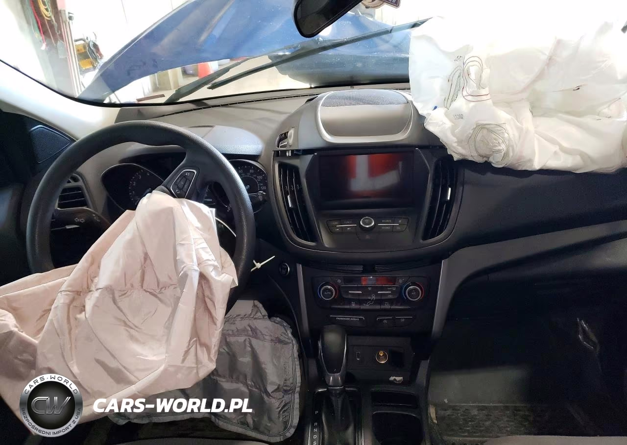 2019 Ford Escape Se VIN:1FMCU9GD0KUA80728 - 4