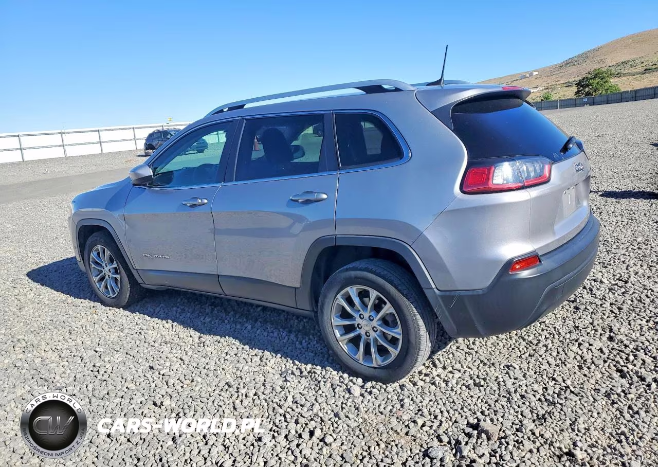 2019 Jeep Cherokee Latitude VIN:1C4PJLCB5KD474483 - 2