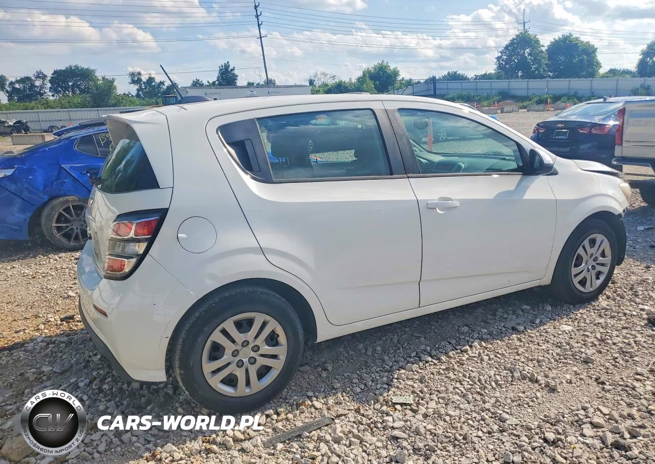 2017 Chevrolet Sonic VIN:1G1JG6SHXH4145467 - 3