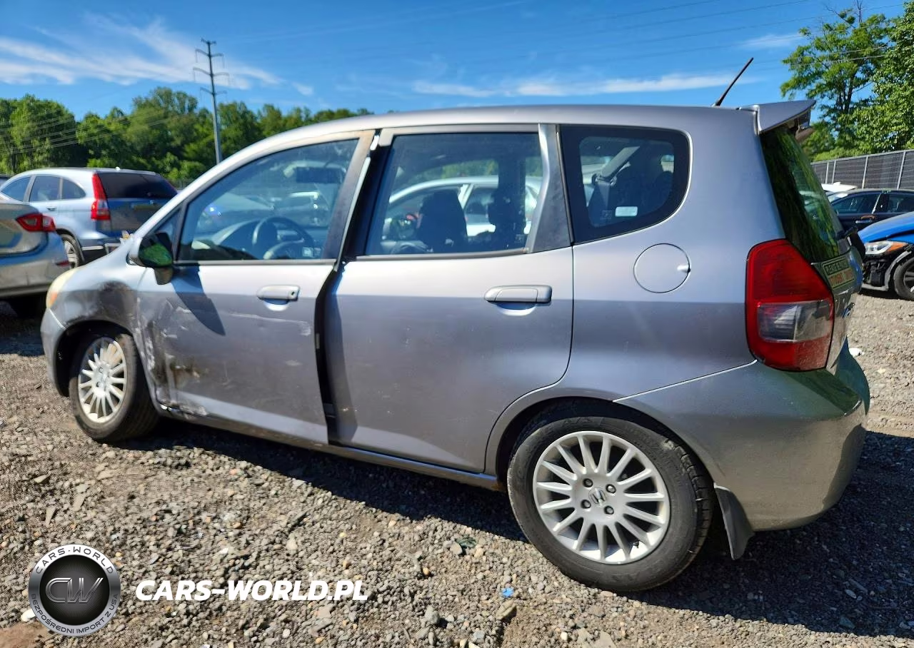 2007 Honda Fit VIN:JHMGD38447S019000 - 2