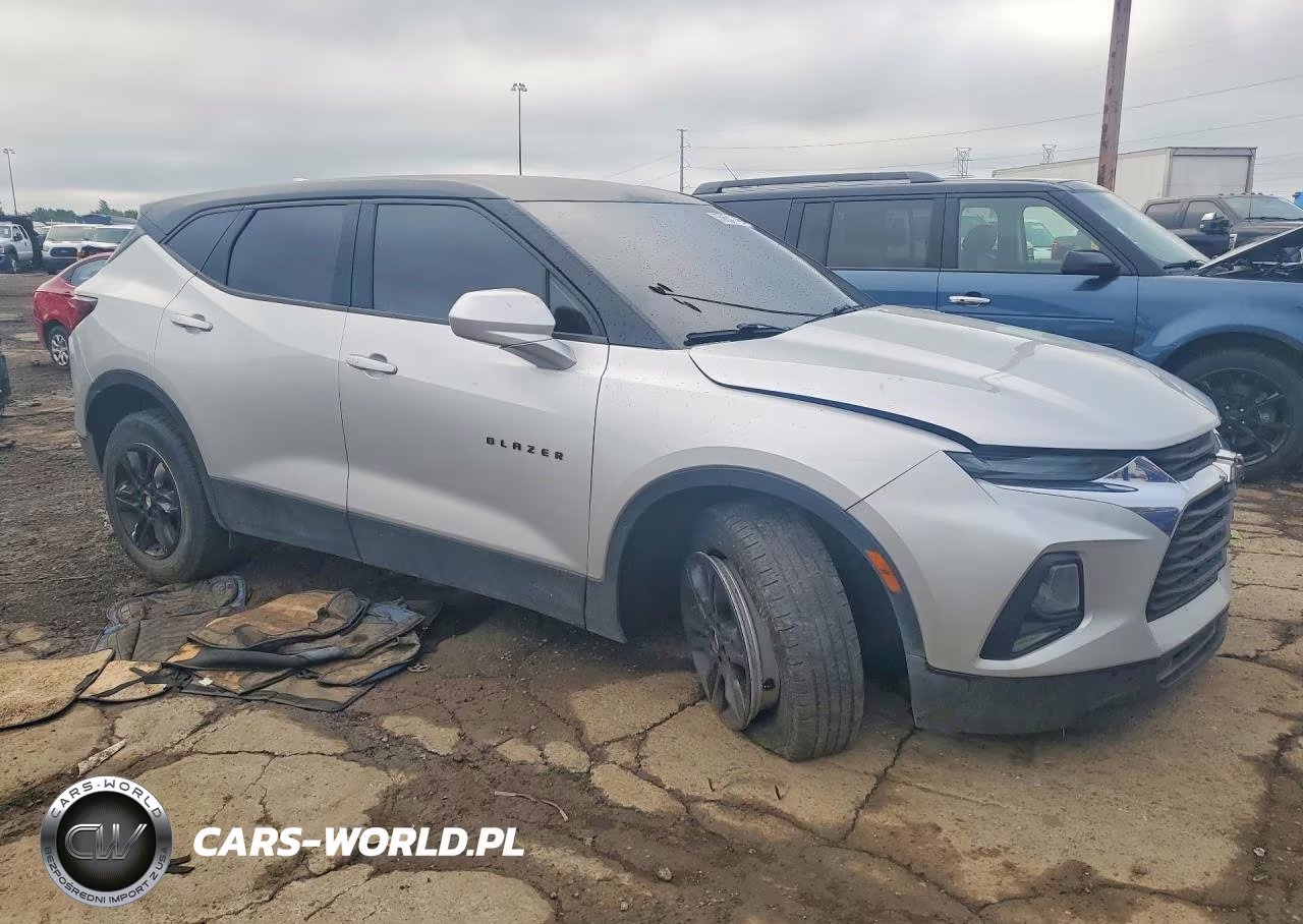 2020 Chevrolet Blazer VIN:3GNKBCR42LS725498 - 4