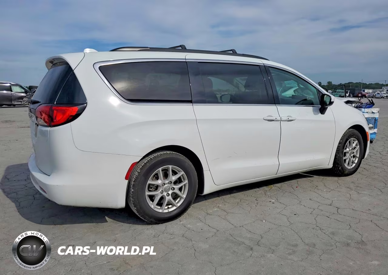 2020 Chrysler Voyager Lxi VIN:2C4RC1DG4LR164518 - 3
