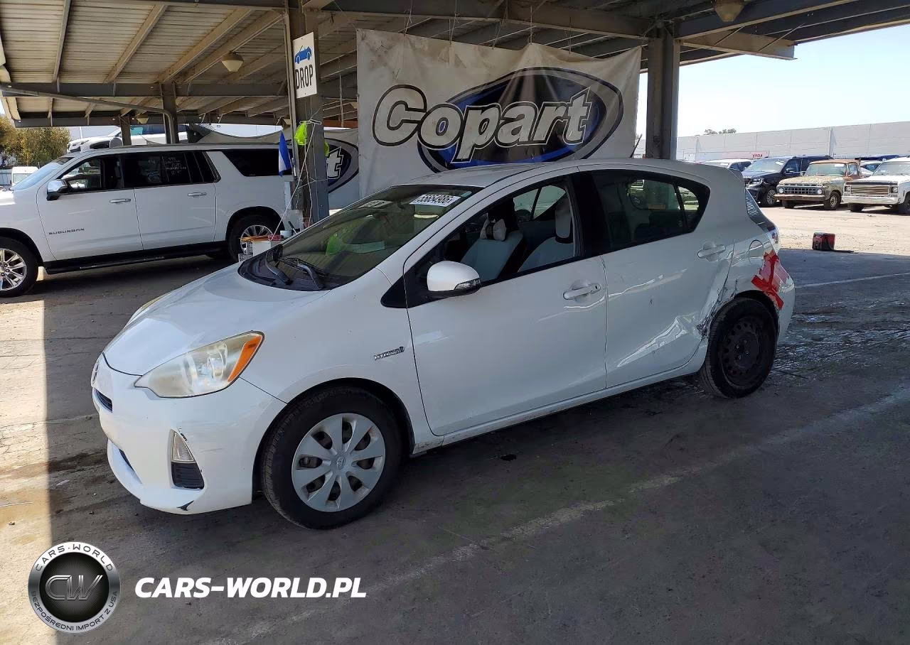 2013 Toyota Prius C One