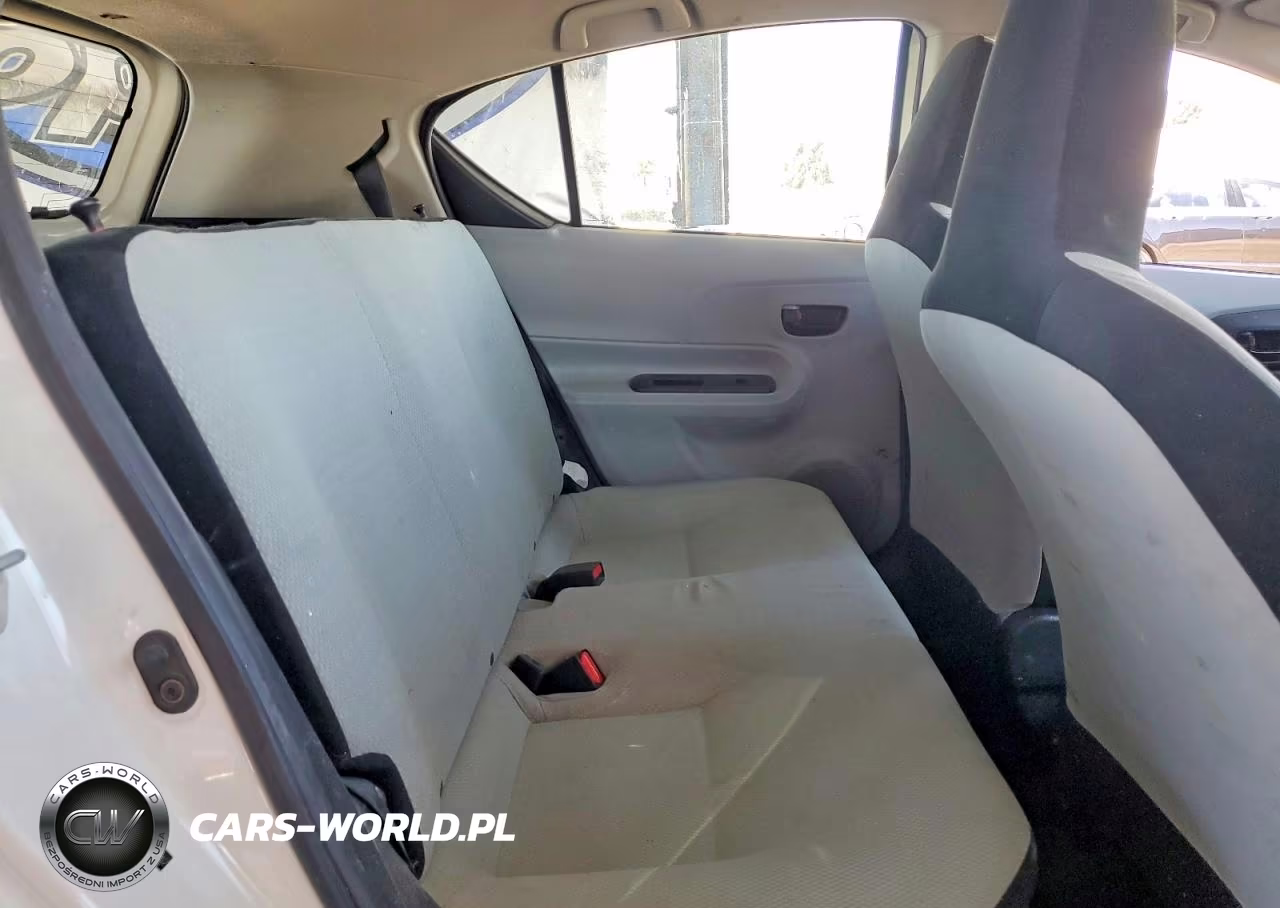 2013 Toyota Prius C One VIN:JTDKDTB36D1533962 - 10