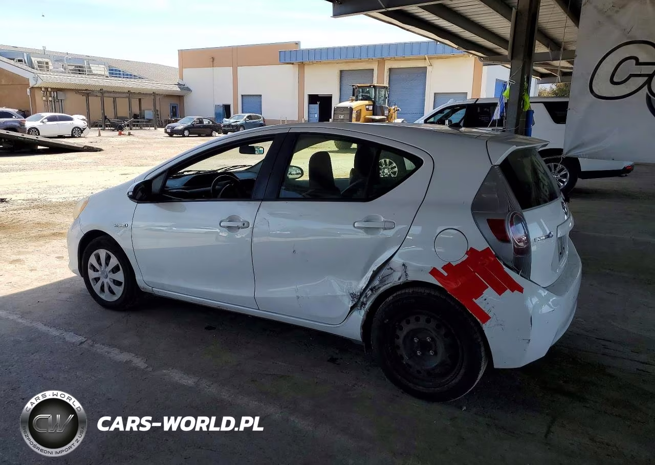 2013 Toyota Prius C One VIN:JTDKDTB36D1533962 - 2