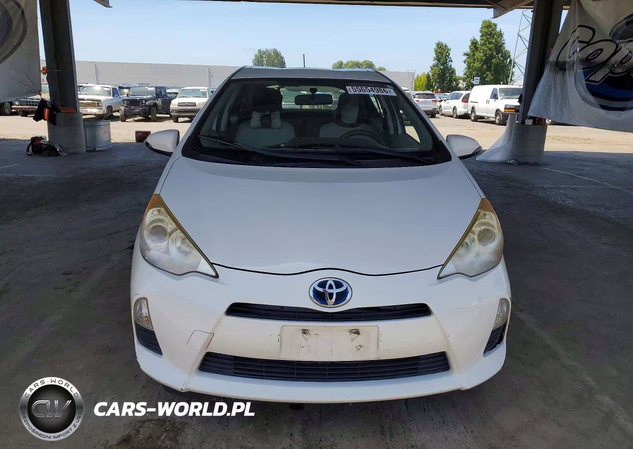 2013 Toyota Prius C One VIN:JTDKDTB36D1533962 - 5