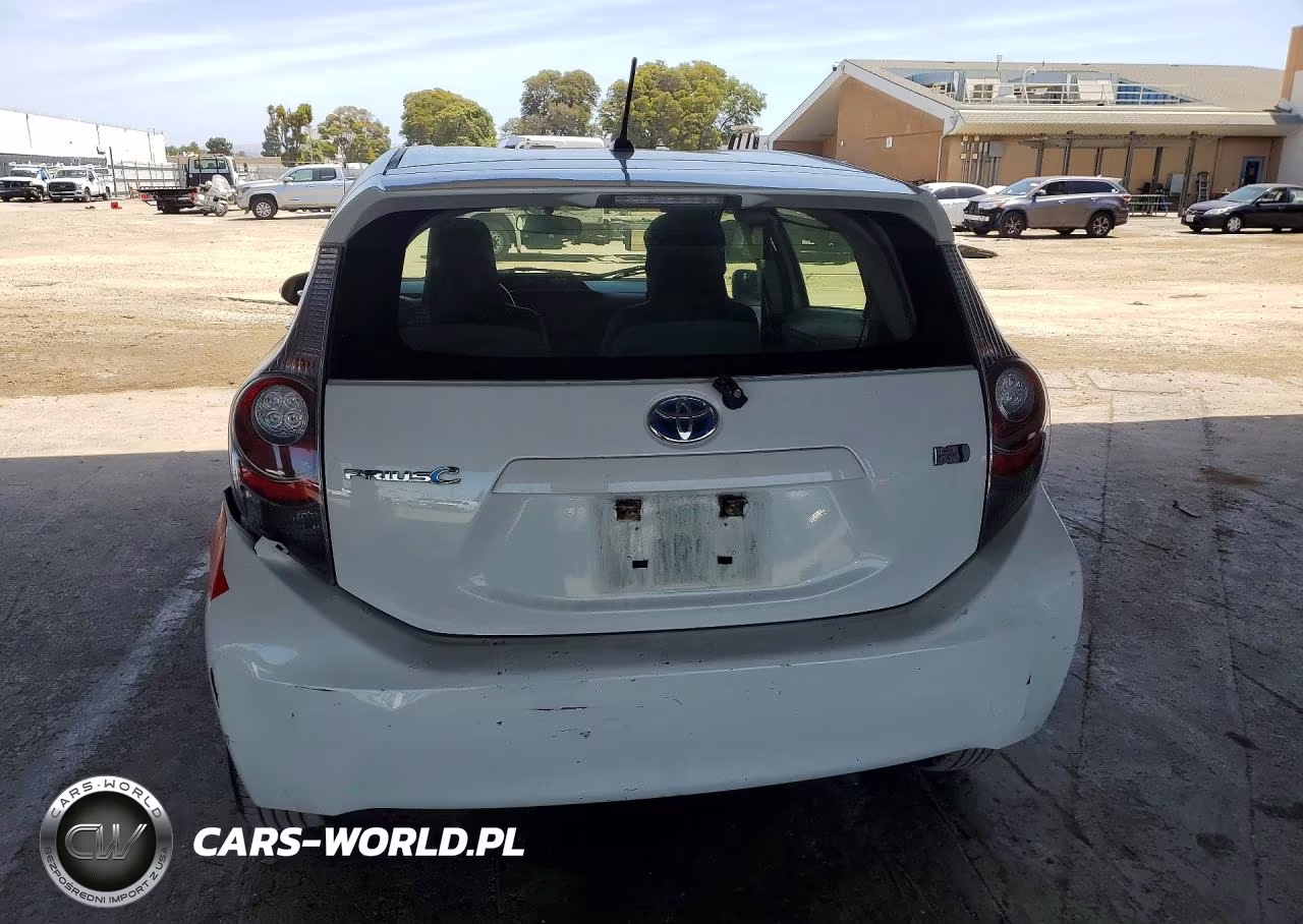 2013 Toyota Prius C One VIN:JTDKDTB36D1533962 - 6