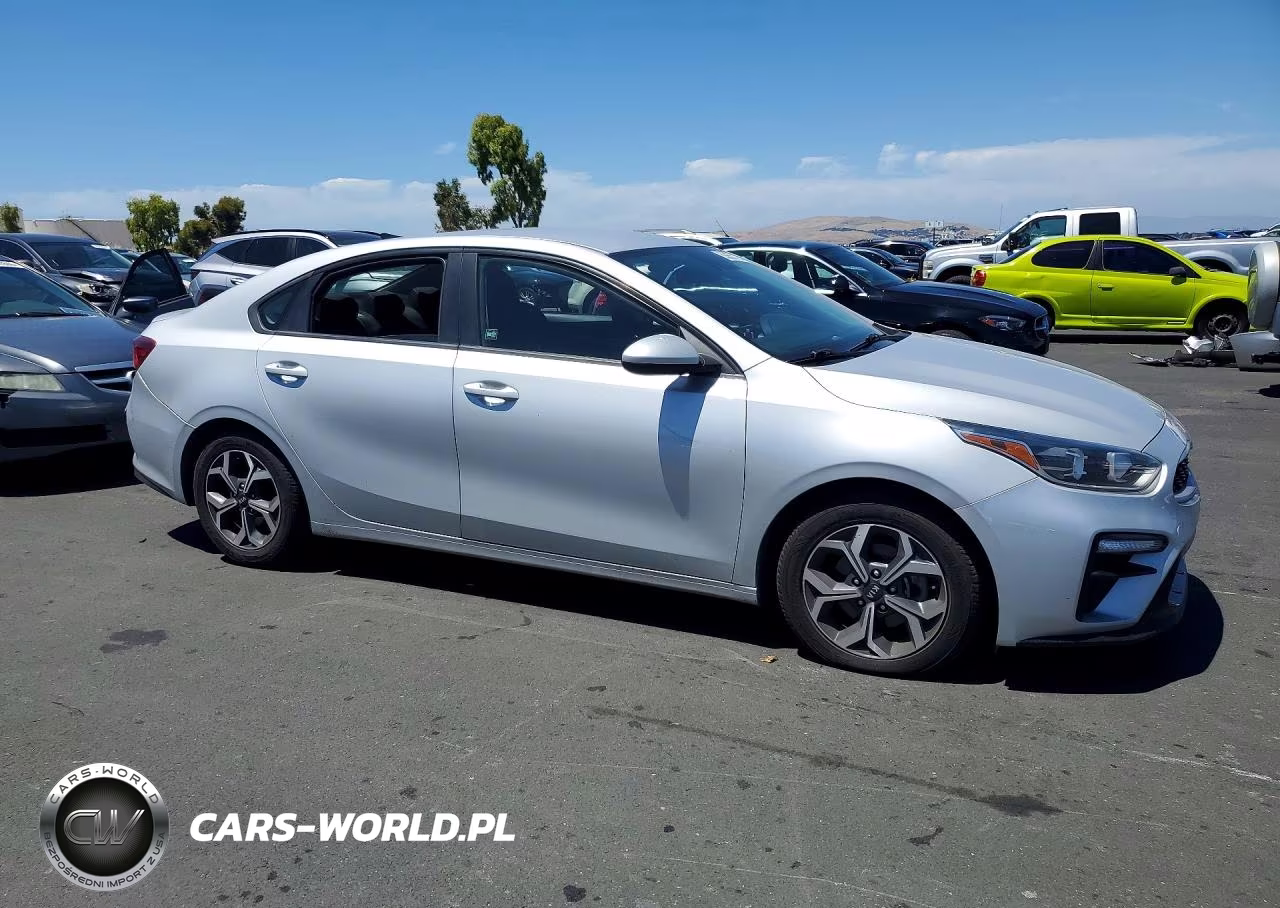 2021 Kia Forte Lxs VIN:3KPF24AD0ME321367 - 4