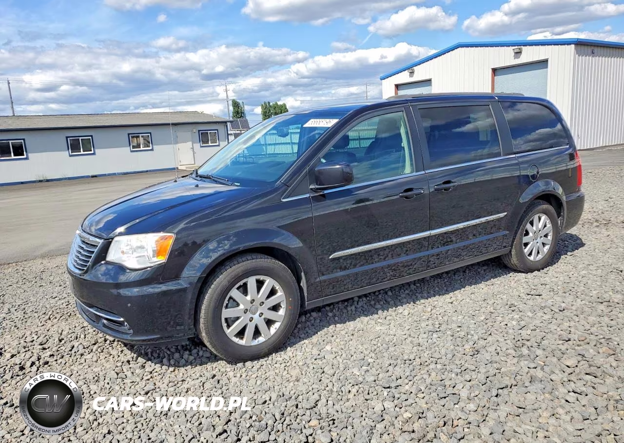 2014 Chrysler Town & Country Touring – zdjęcie 1 z 13