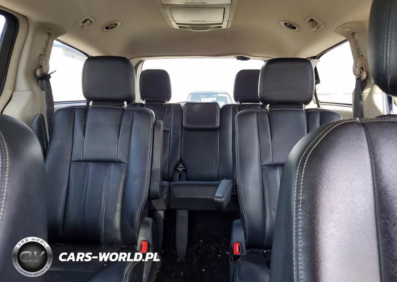 2014 Chrysler Town & Country Touring VIN:2C4RC1BG4ER358262 - 10
