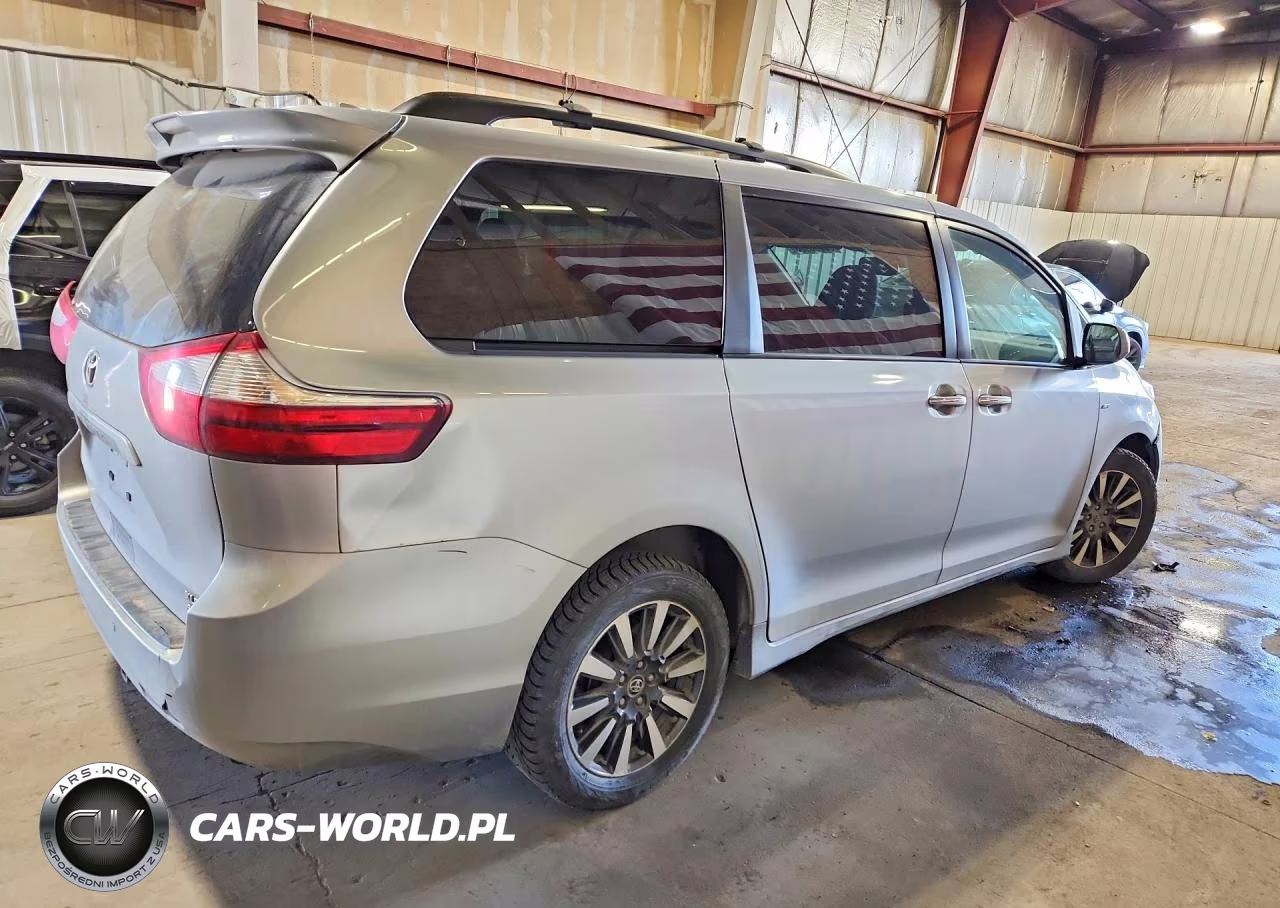 2018 Toyota Sienna Xle 7-Passenger VIN:5TDDZ3DC2JS201880 - 3