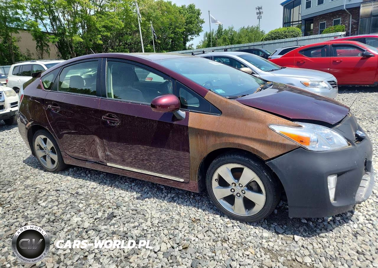 2013 Toyota Prius Persona Series Se VIN:JTDKN3DU6D5571820 - 4