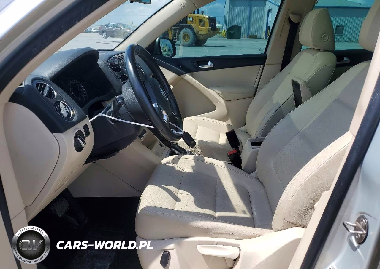 2015 Volkswagen Tiguan VIN:WVGBV7AXXFW568983 - 7