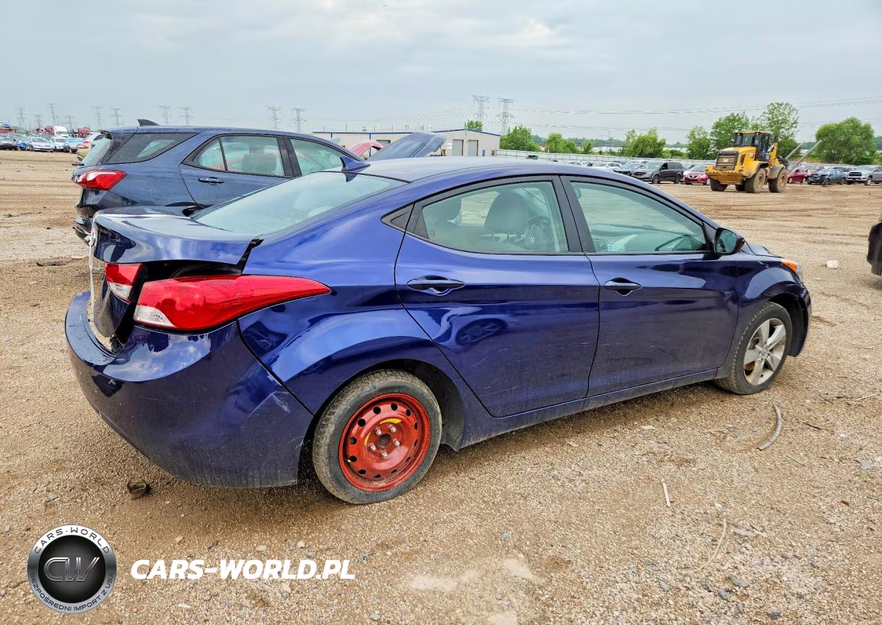2013 Hyundai Elantra Gls VIN:5NPDH4AE4DH447662 - 3