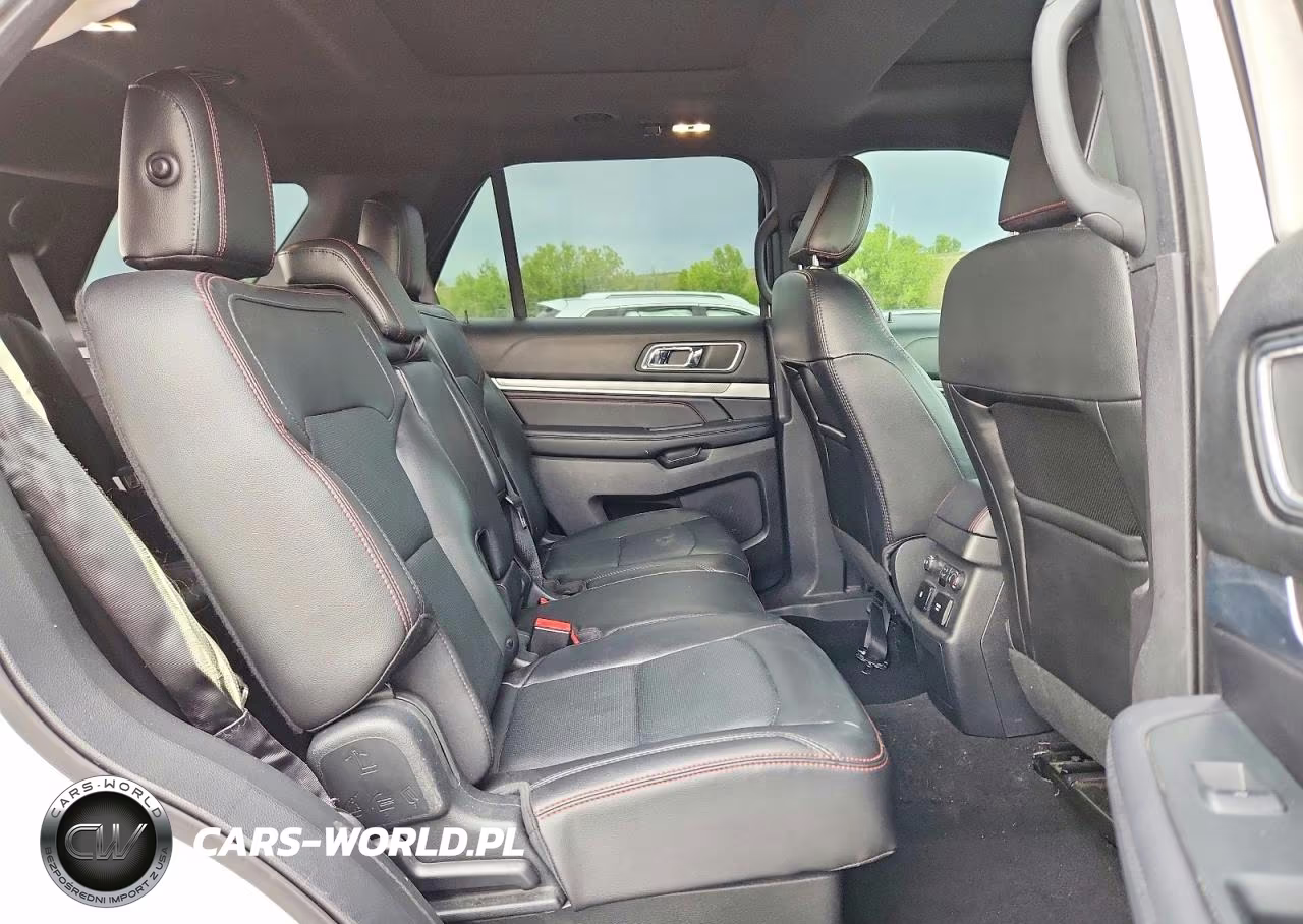 2018 Ford Explorer Sport VIN:1FM5K8GT5JGC86205 - 11