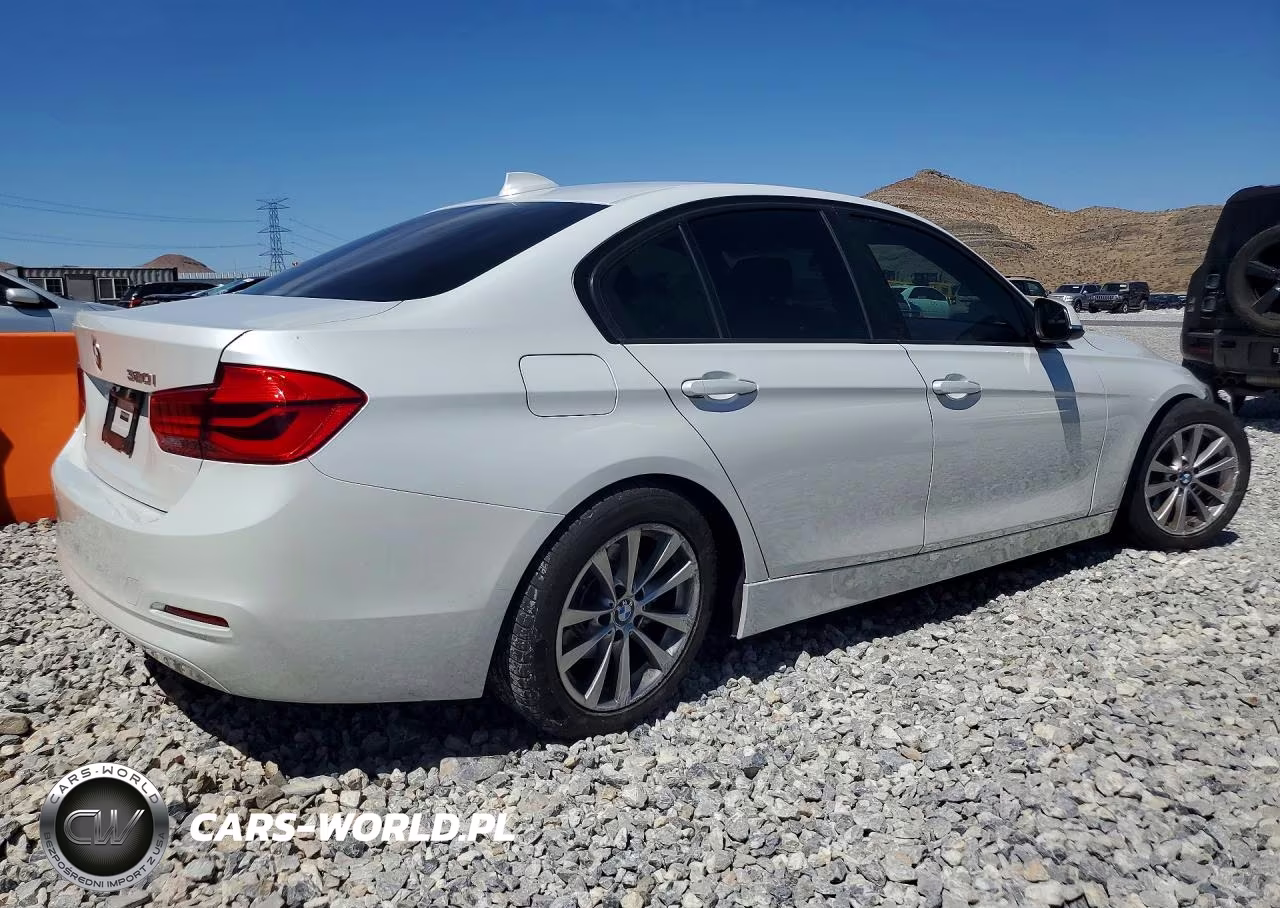 2018 BMW 320 I VIN:WBA8E1G59JNU91004 - 3