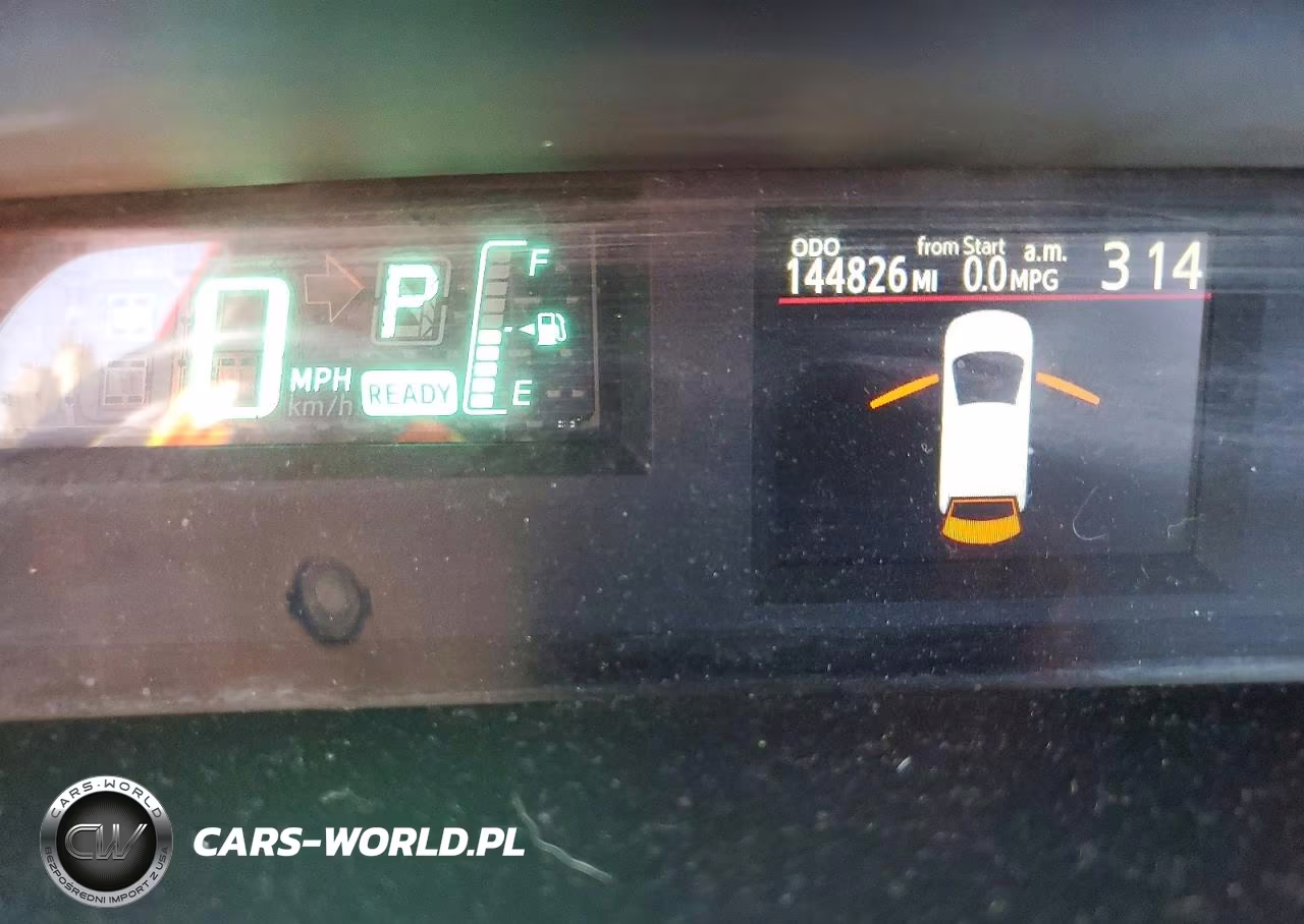 2012 Toyota Prius C One VIN:JTDKDTB3XC1524289 - 9