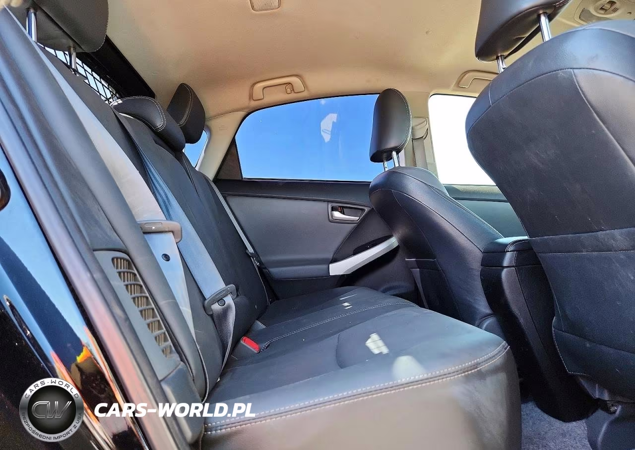 2015 Toyota Prius Four VIN:JTDKN3DU7F0436278 - 10