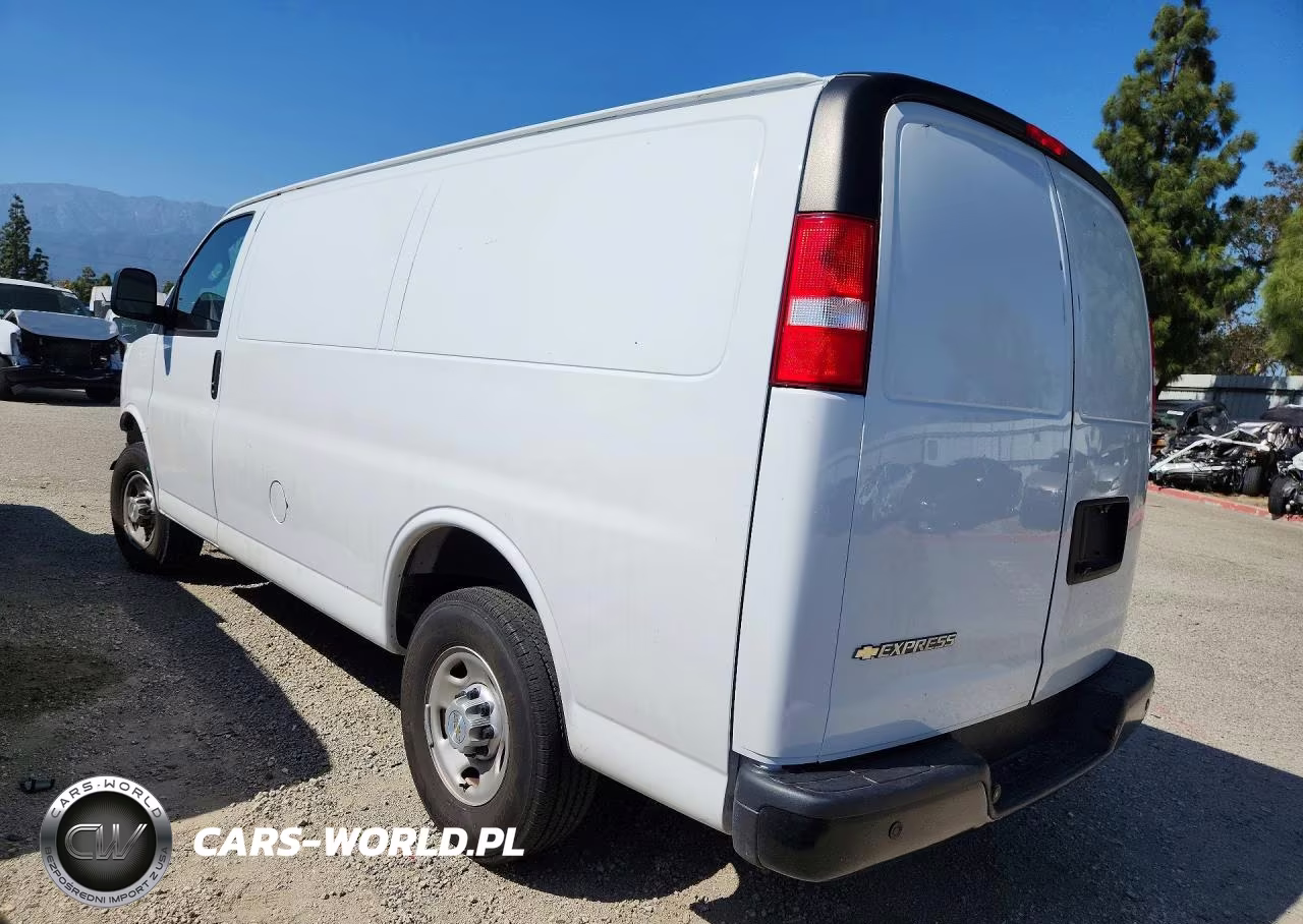 2024 Chevrolet Express G2500 VIN:1GCWGAFP9R1247024 - 2