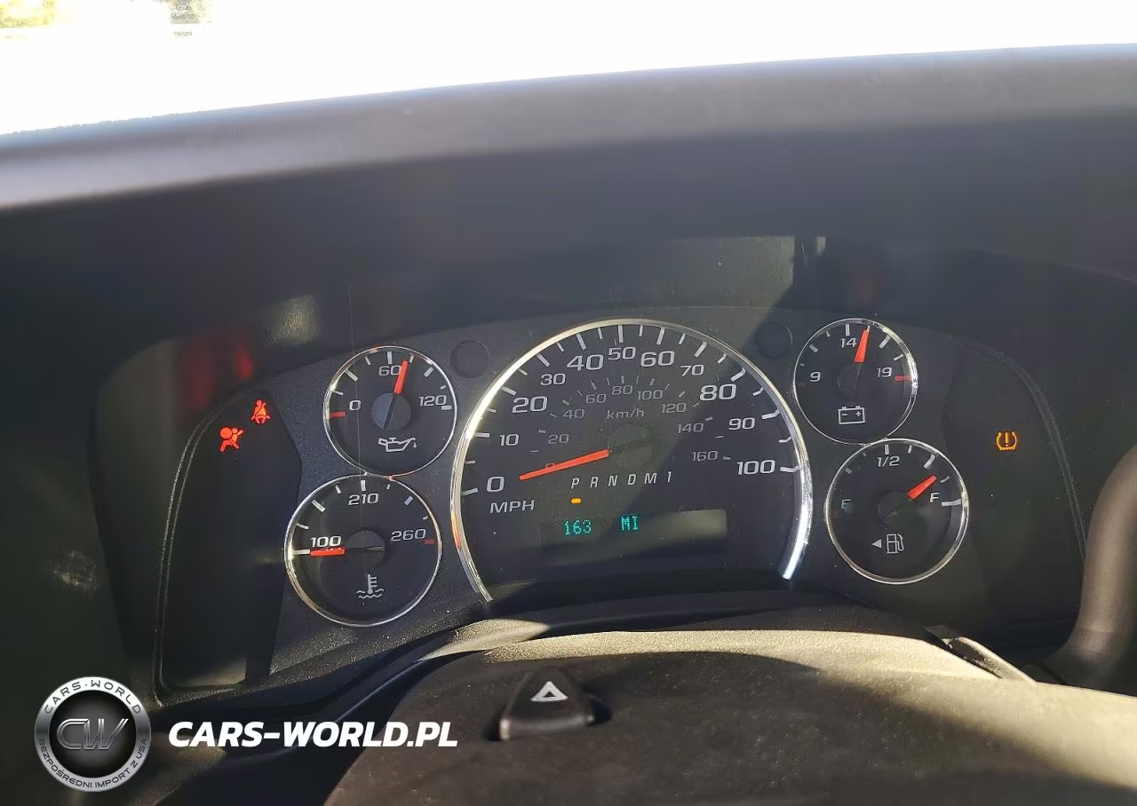 2024 Chevrolet Express G2500 VIN:1GCWGAFP9R1247024 - 9
