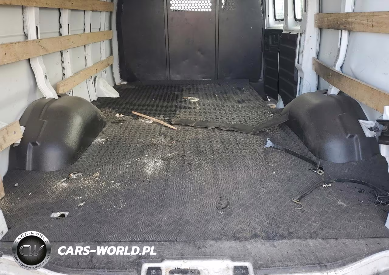 2023 Chevrolet Express 2500 Delivery Van VIN:1GCWGAFP8P1127759 - 10