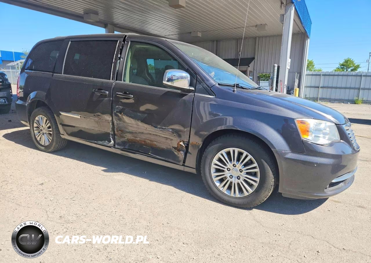2015 Chrysler Town & Country Touring L VIN:2C4RC1CG6FR728773 - 4