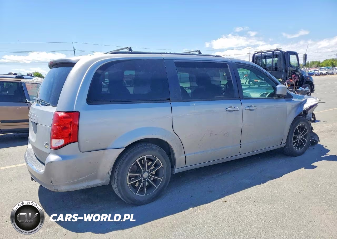 2019 Dodge Grand Caravan Gt VIN:2C4RDGEG5KR520570 - 3