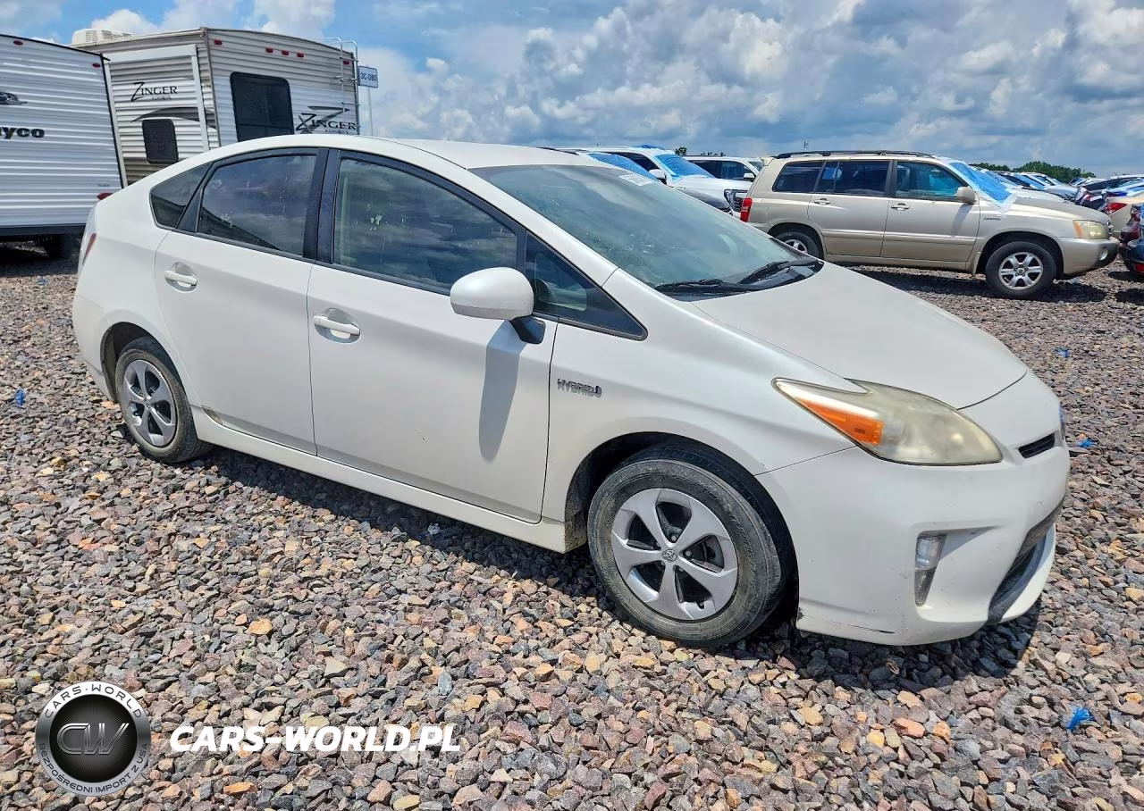 2013 Toyota Prius VIN:JTDKN3DU2D0342192 - 4