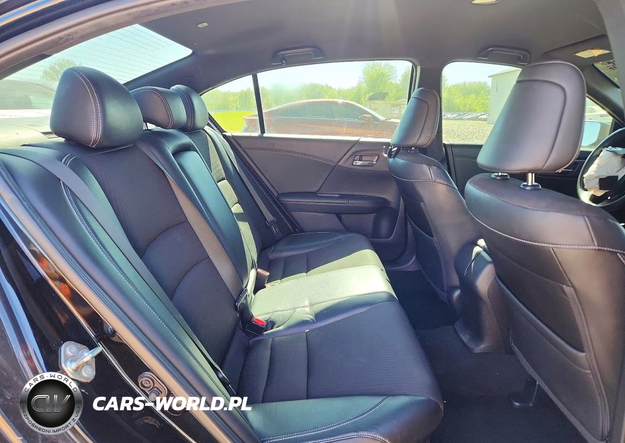 2016 Honda Accord Sport VIN:1HGCR2F5XGA034387 - 10
