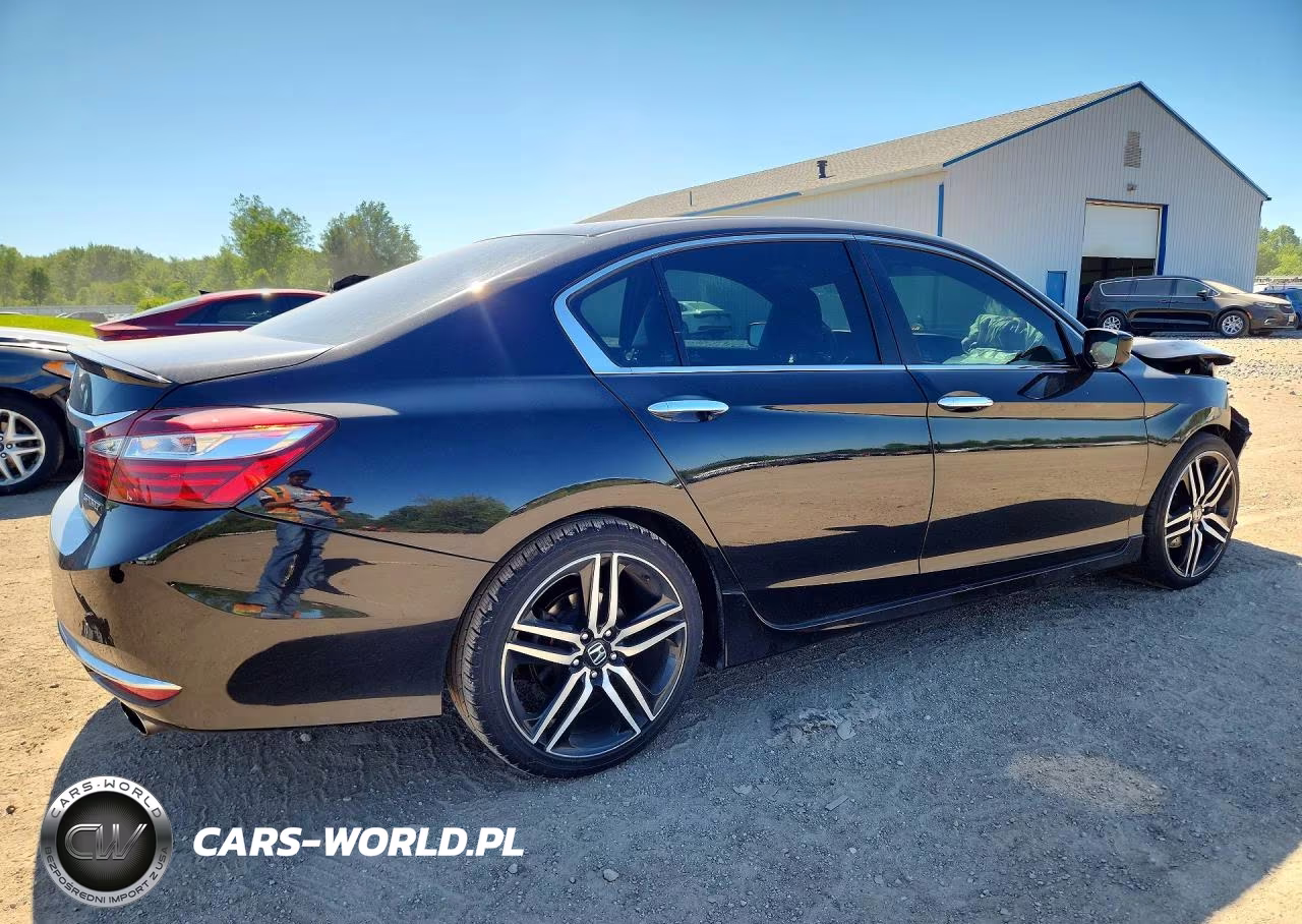 2016 Honda Accord Sport VIN:1HGCR2F5XGA034387 - 3